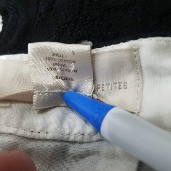 Ann Taylor LOFT Black Eyelet Overlay Pencil Skirt Petite Size 2P - Picture 4 of 4